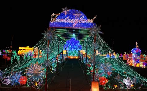The Night Comes Alive: The Perfect Illumination of Fairground Lights